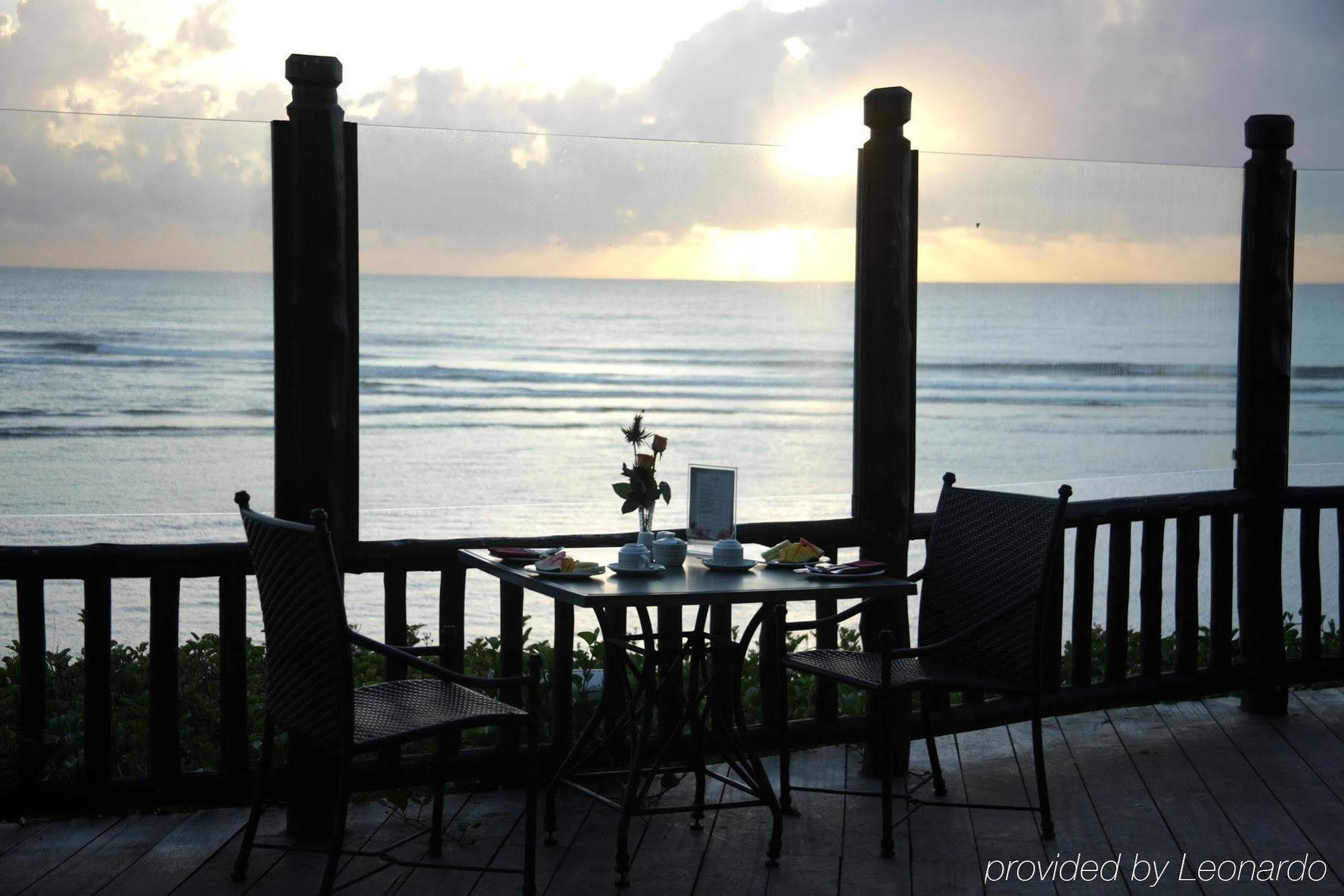 Sea Cliff Hotel Daressalam Exterior foto