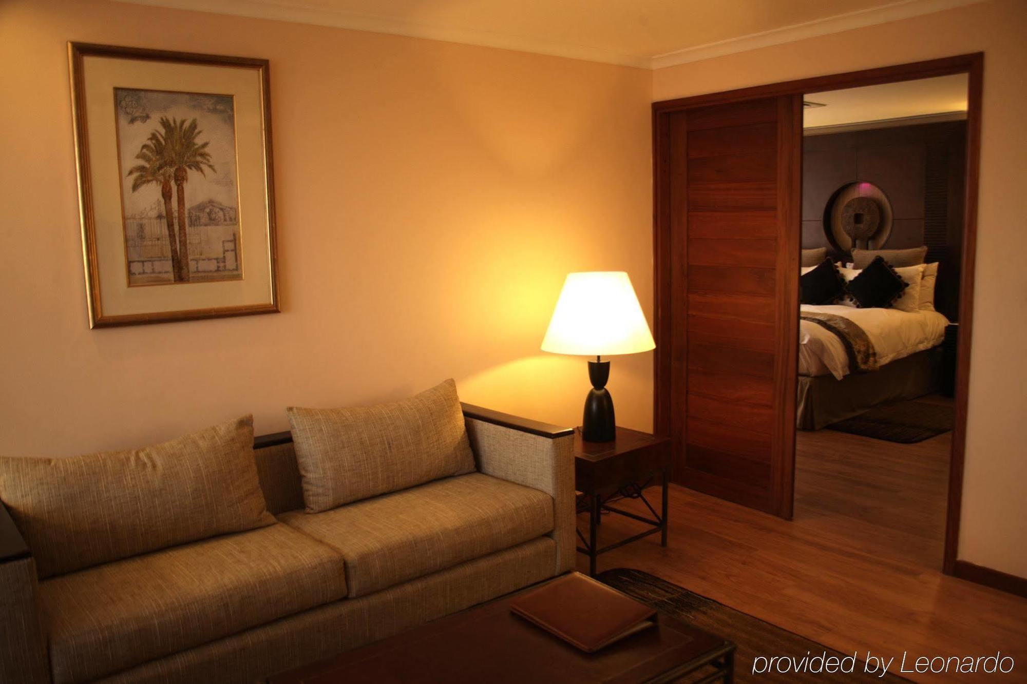 Sea Cliff Hotel Daressalam Exterior foto