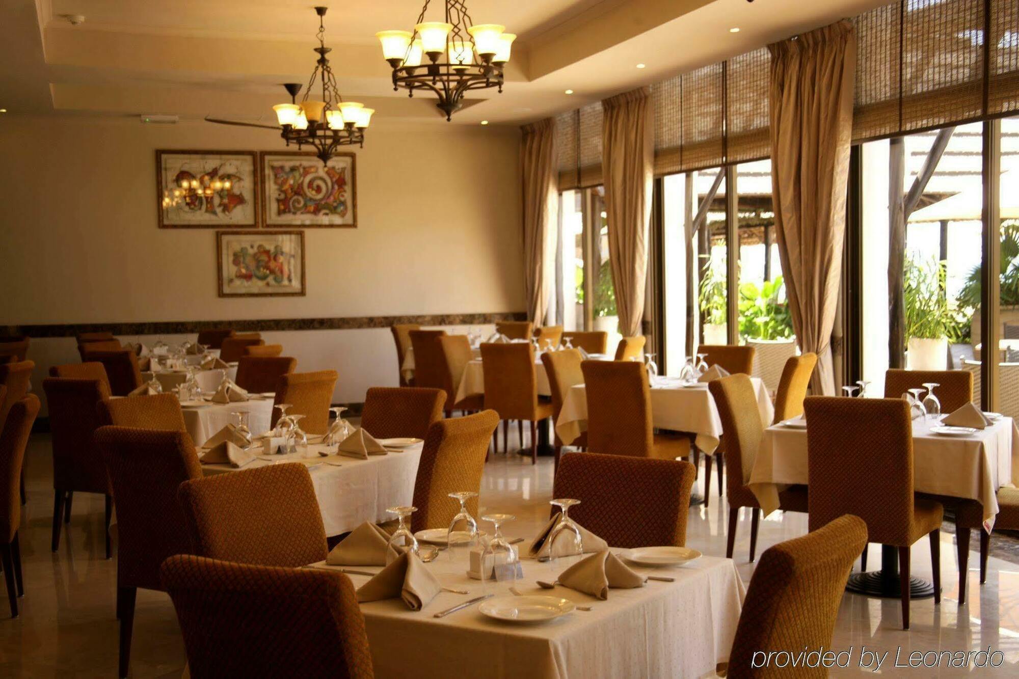 Sea Cliff Hotel Daressalam Exterior foto